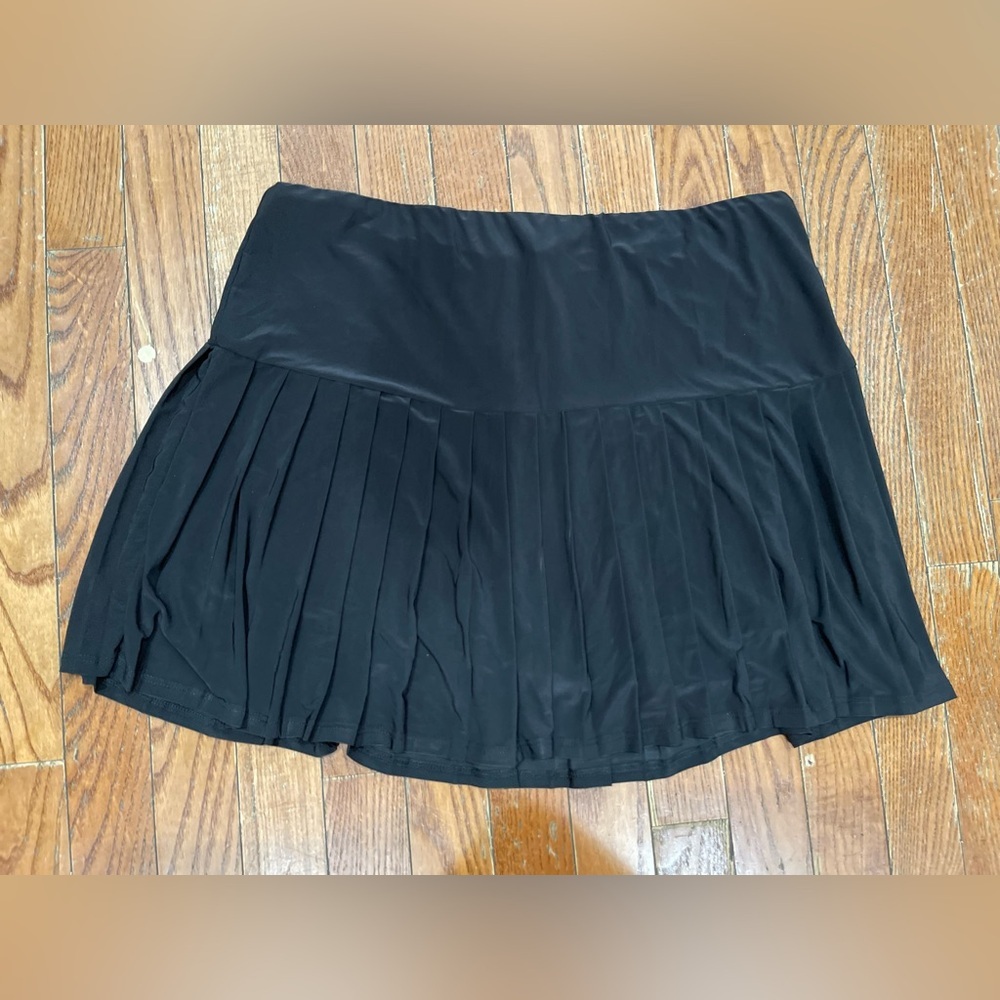 SWANK Elegant Black Pleated Mini Skirt